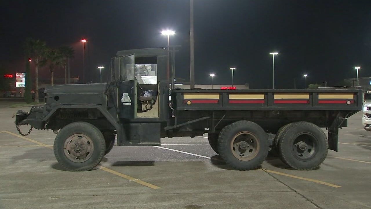 Donor gives Louisiana Cajun Navy new flood rescue vehicle