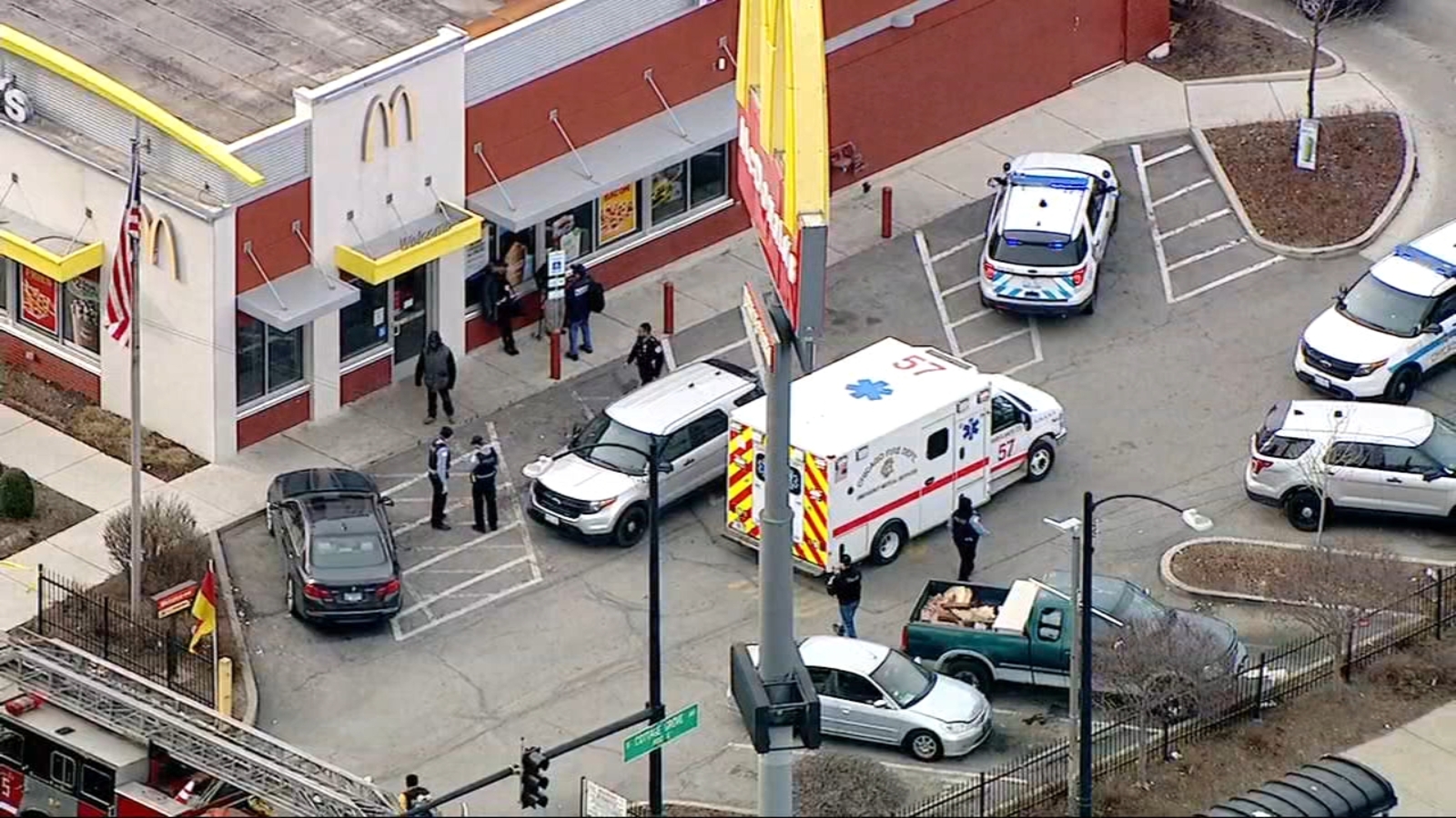 1 shot at McDonald's on Chicago's South Side, officials say - ABC7 Chicago