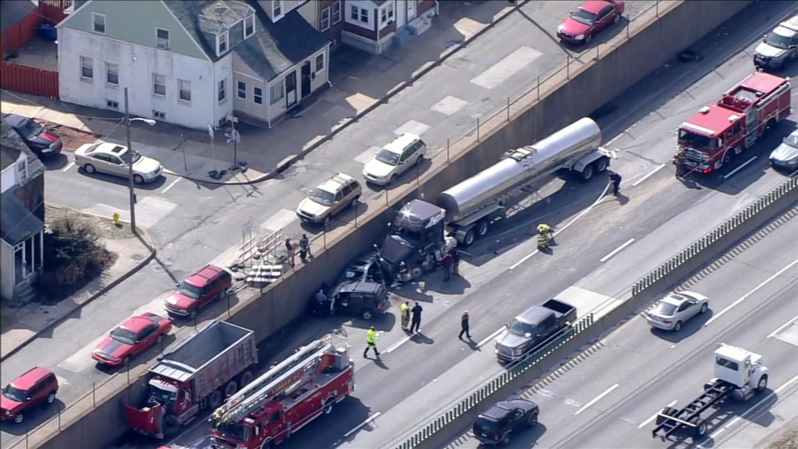 2 SUVs, tanker truck collide on I95 in Chester 6abc Philadelphia