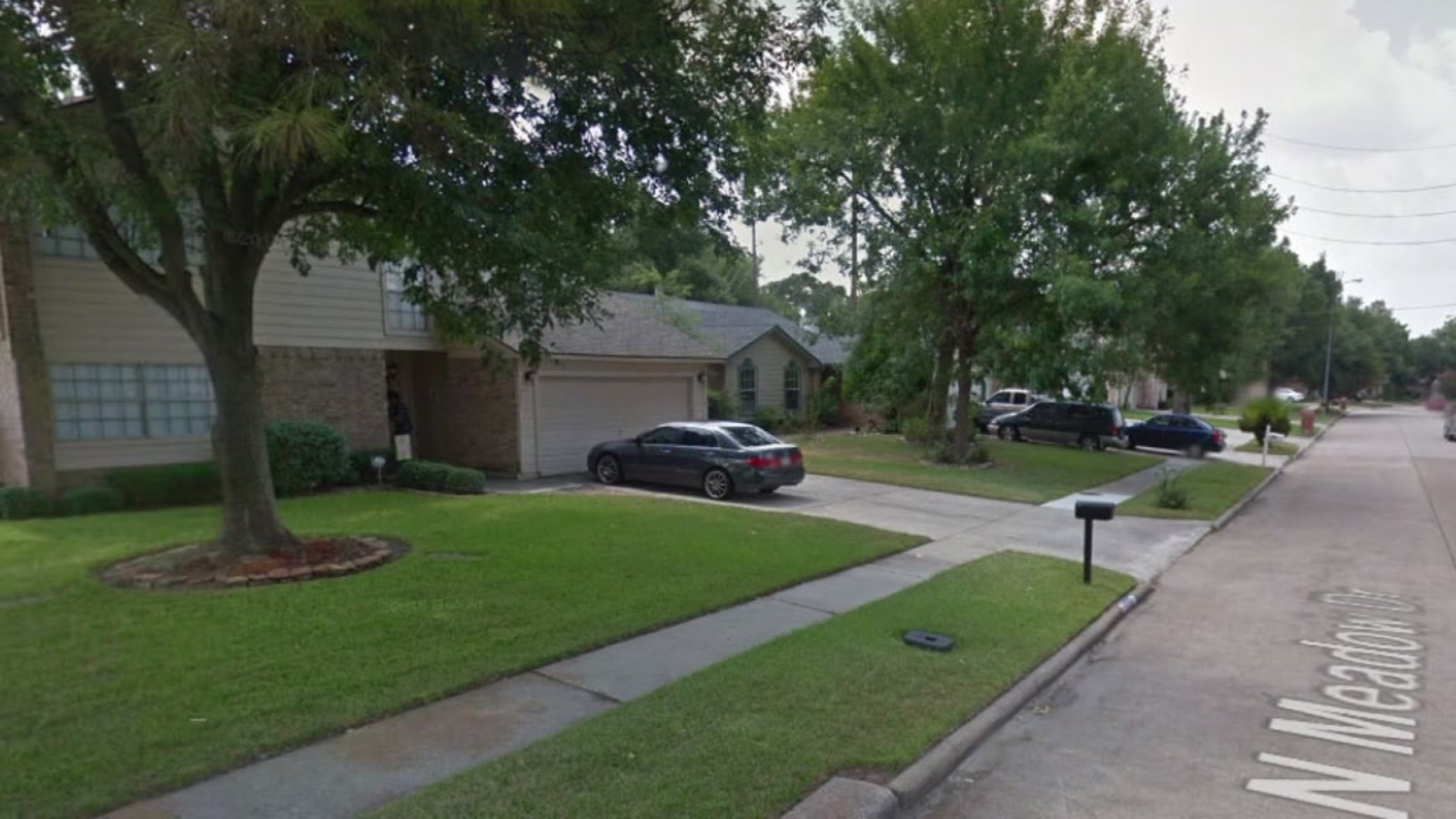 Child struck by vehicle rushed to hospital in N. Harris Co. - ABC13 Houston