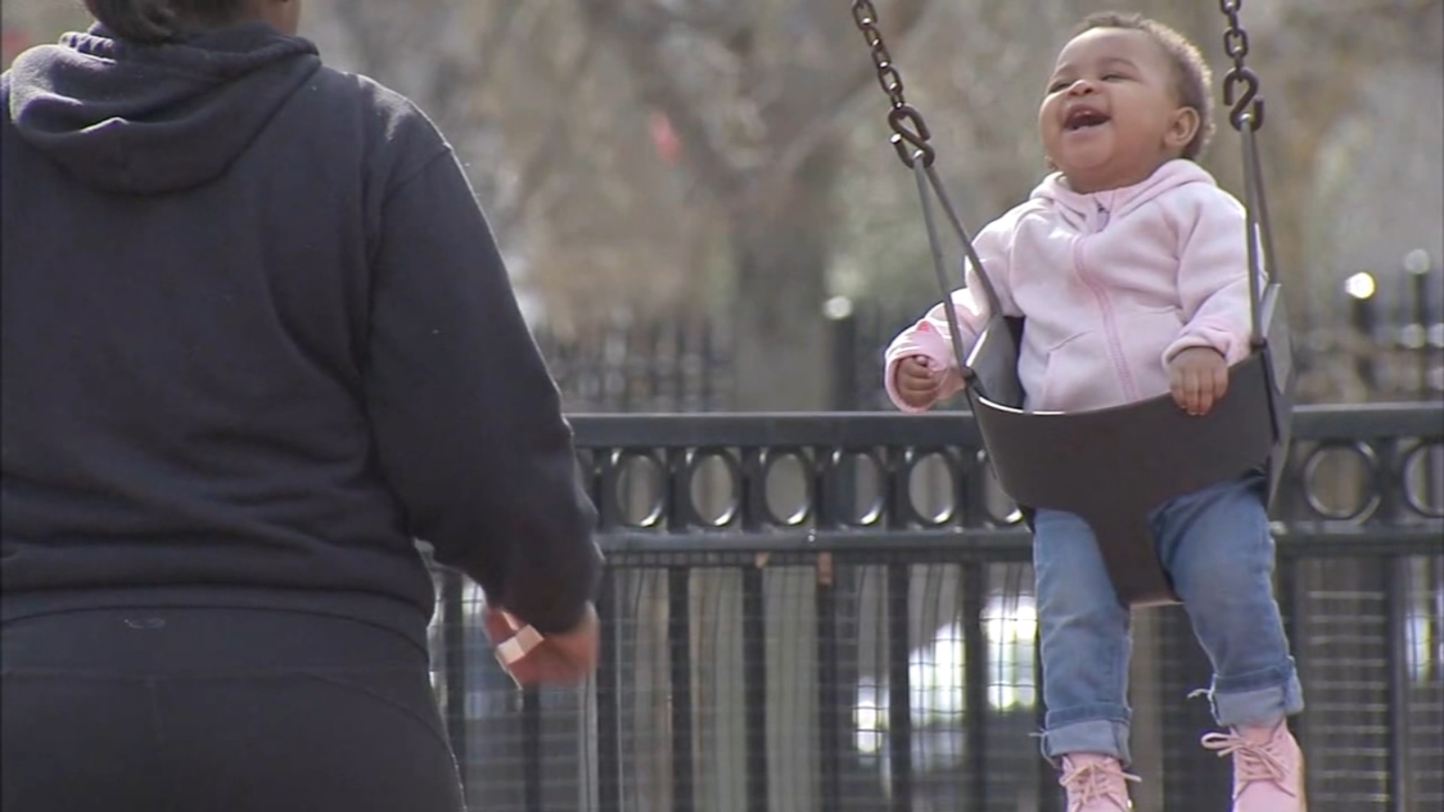 Taste of Spring! Warm March weather brings people outdoors 6abc