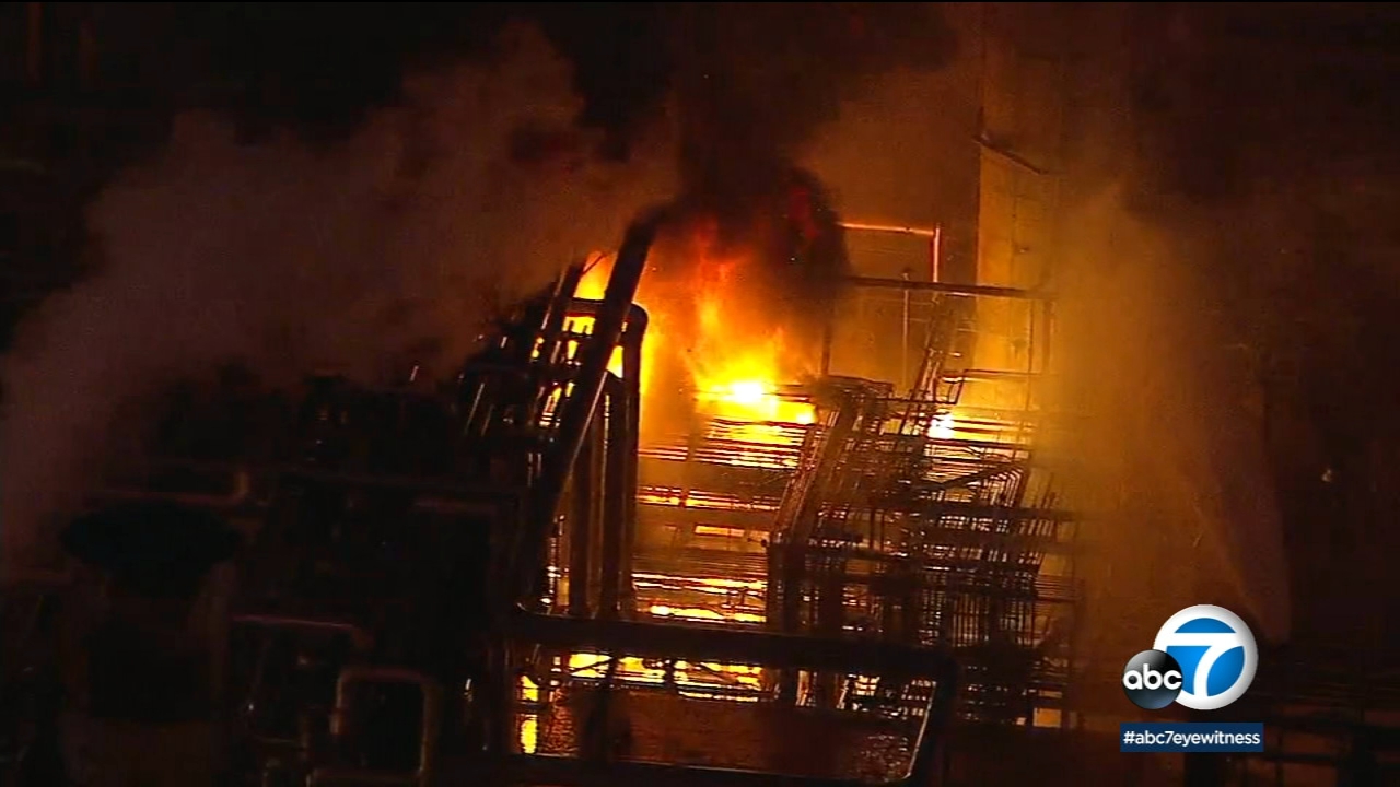 Fire burns out of control at Carson oil refinery