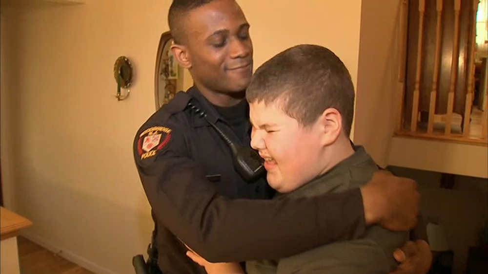 Officer helps boy who called 911 for lost teddy bear