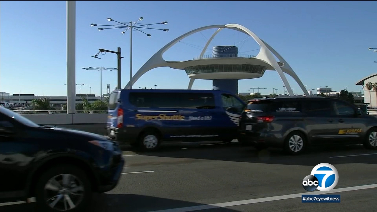LAX travelers warned of 2nd case of possible measles exposure