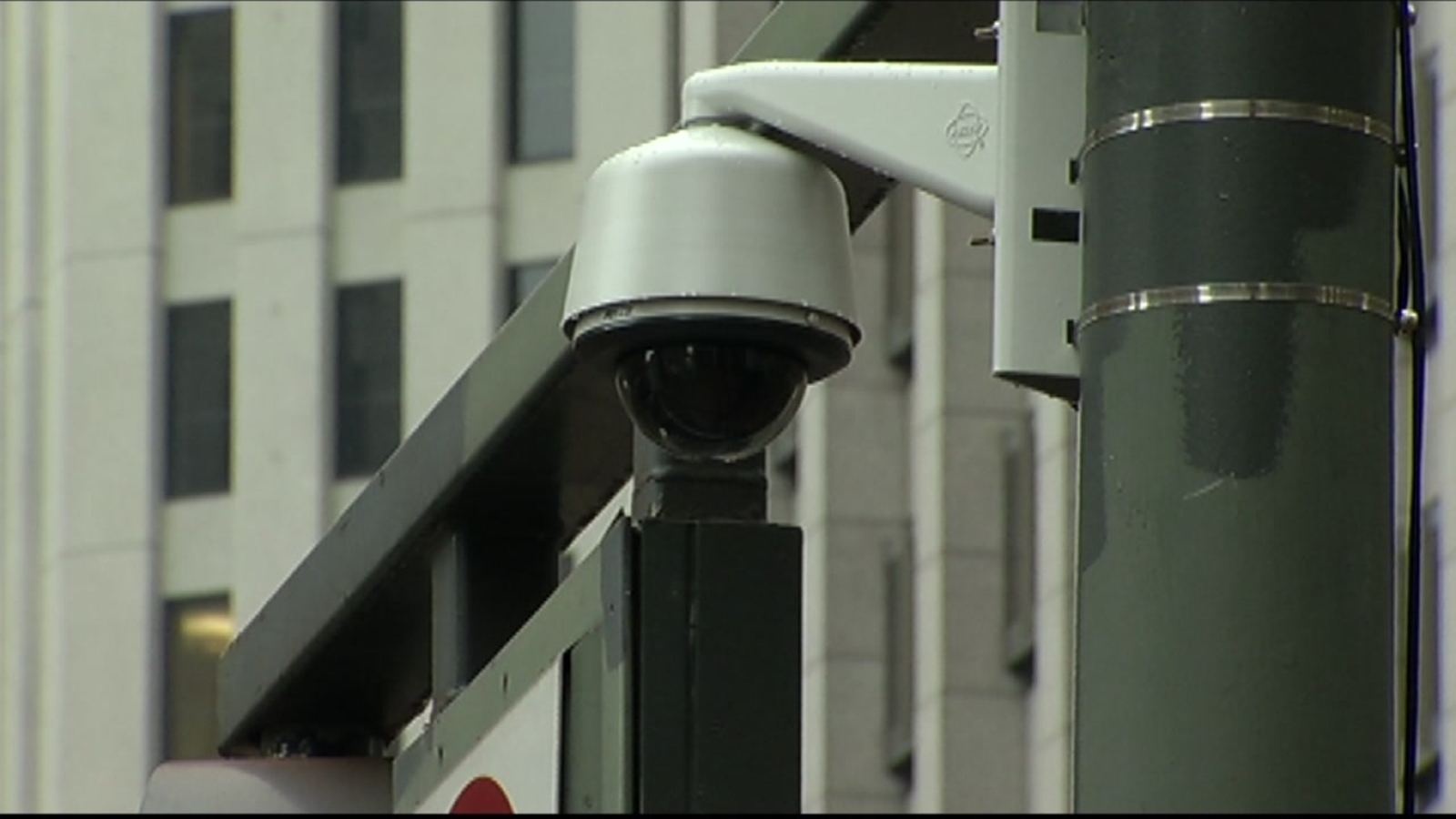 Report San Francisco considers installing cameras with microphones