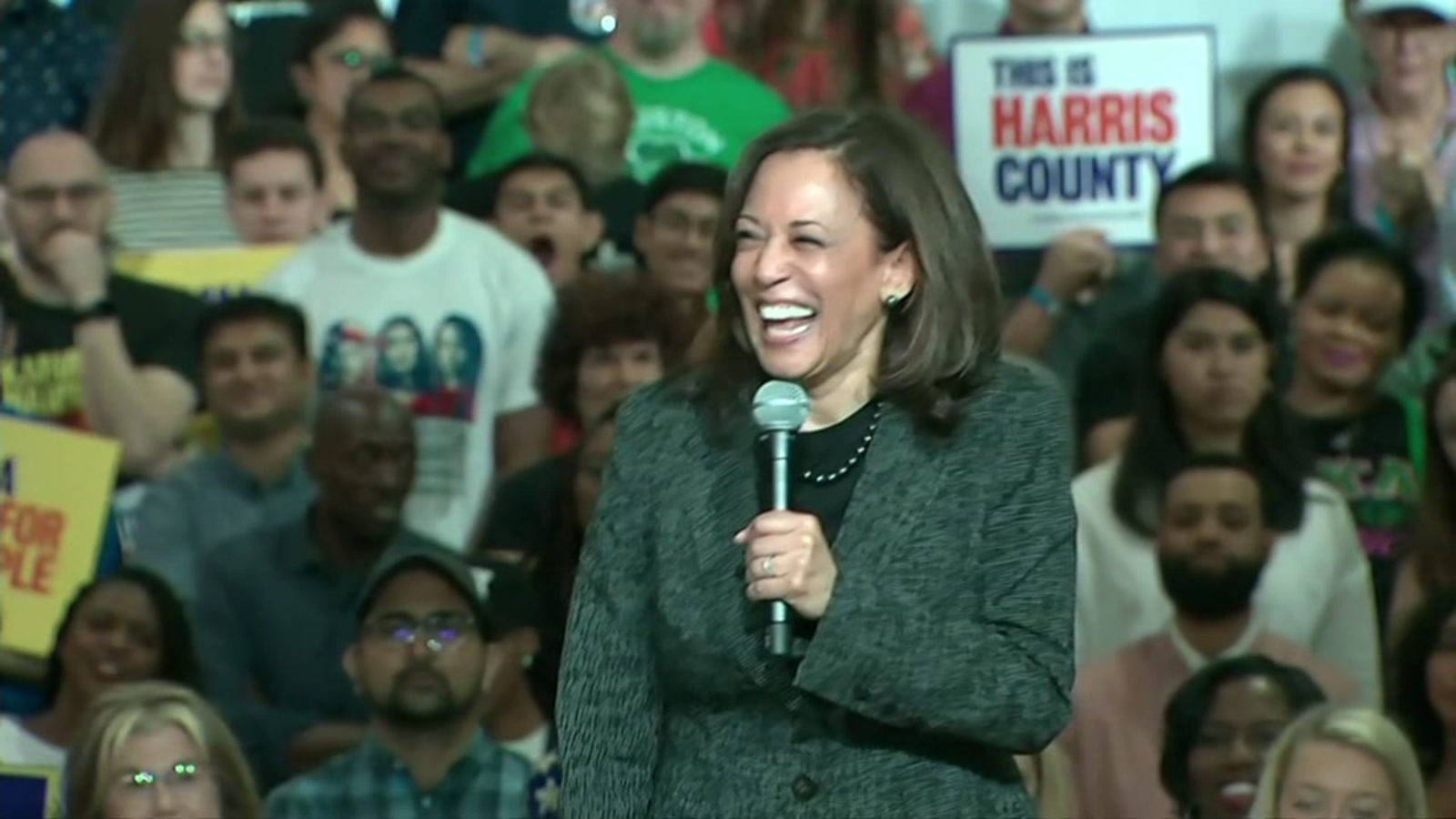 Kamala Harris Releases Details For Plans To Raise Average Teacher Pay 