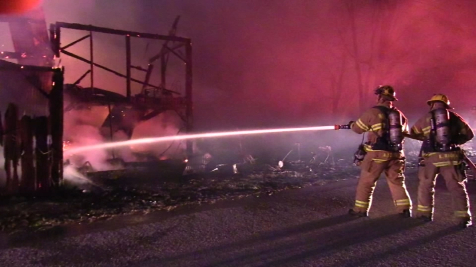 Fire burns barn in North Whitehall Township, Lehigh County 6abc