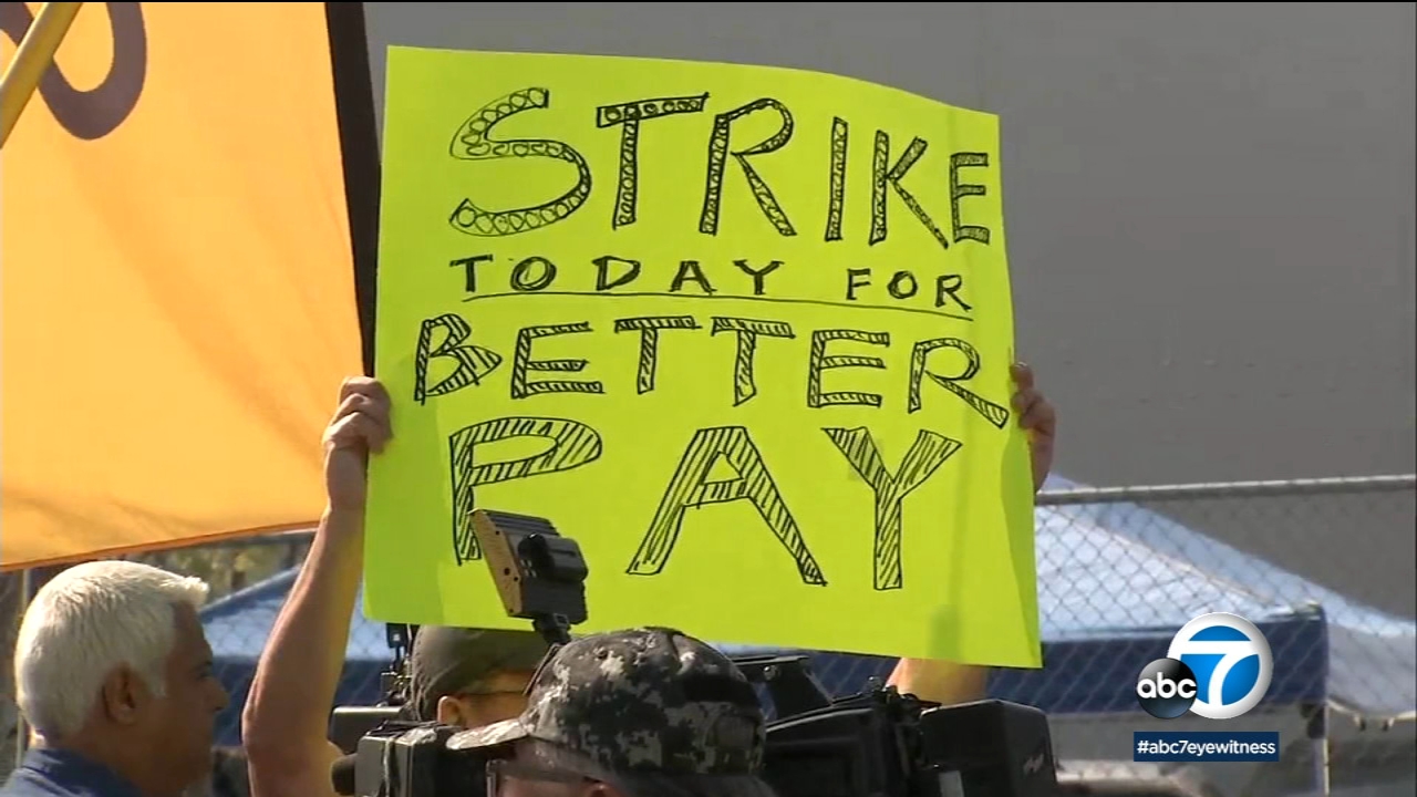 Uber, Lyft drivers hold Los Angeles protest over wages