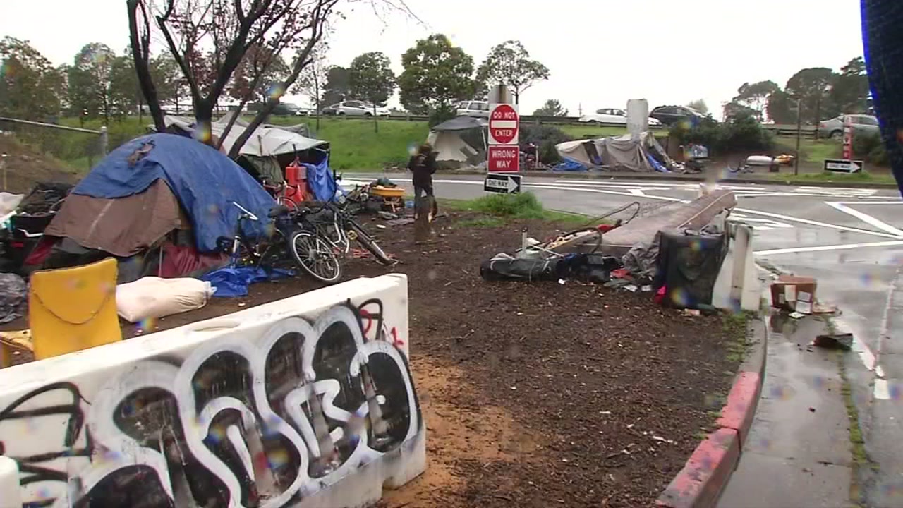 Trash is piling up in Berkeley but city can't clean it up