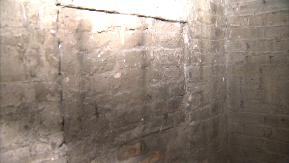 Hidden vault found in Harry Caray restaurant building
