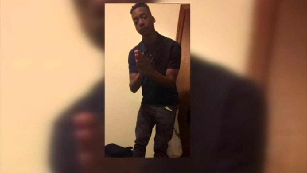 19-year-old shot and killed after knocking on wrong door