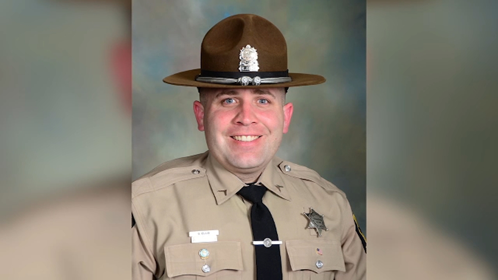 Illinois state trooper involved in crash in Libertyville