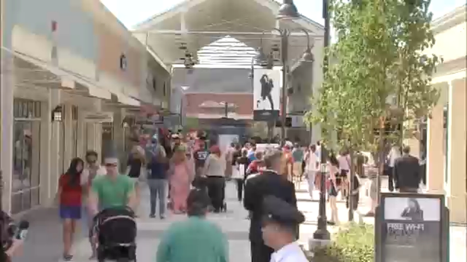 Dave & Buster's opening location at Gloucester Premium Outlets 6abc