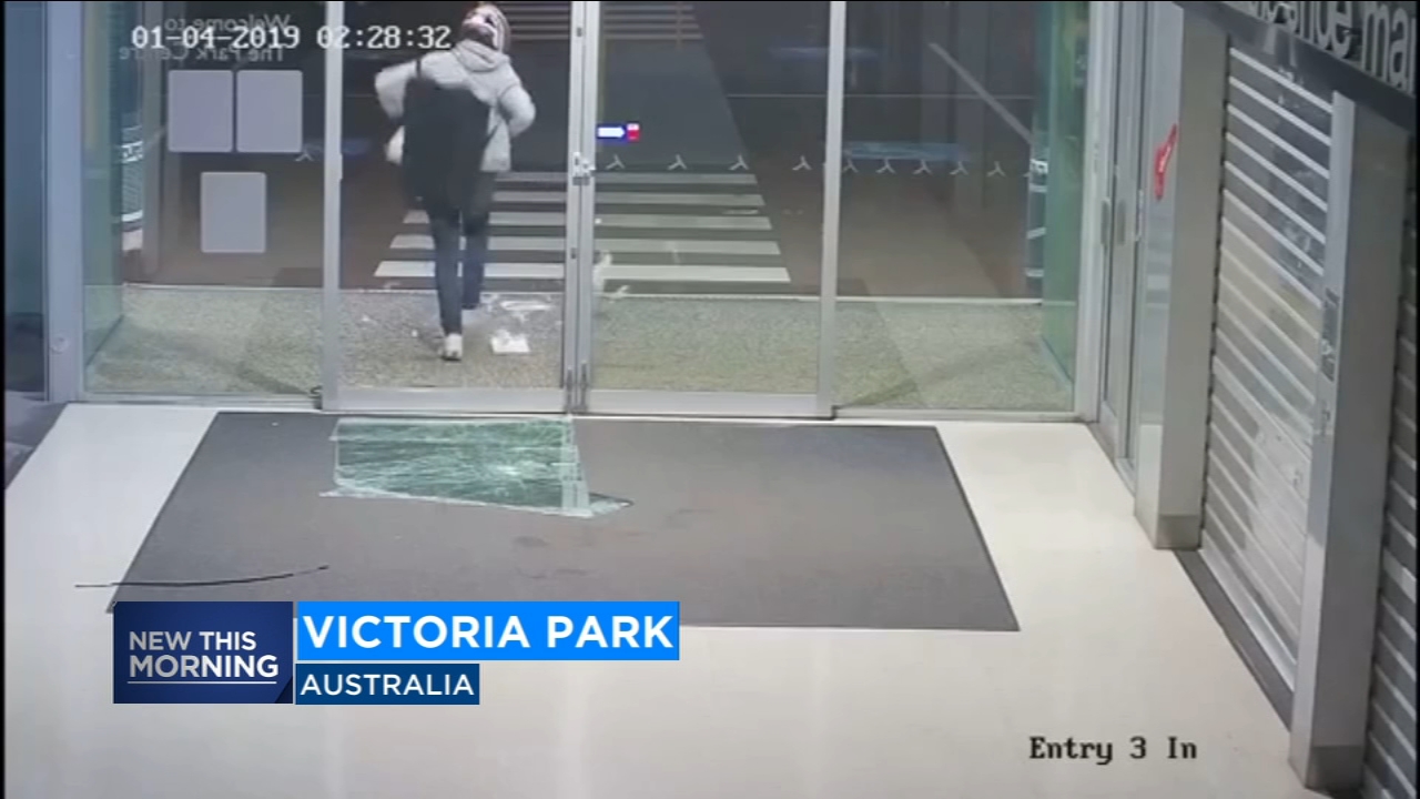 FAIL: Thief drops loot while trying to escape after robbery