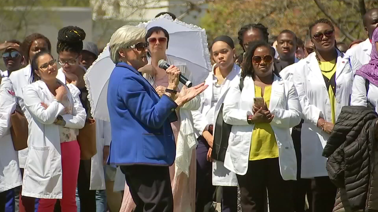 Nurses rally at legislative building