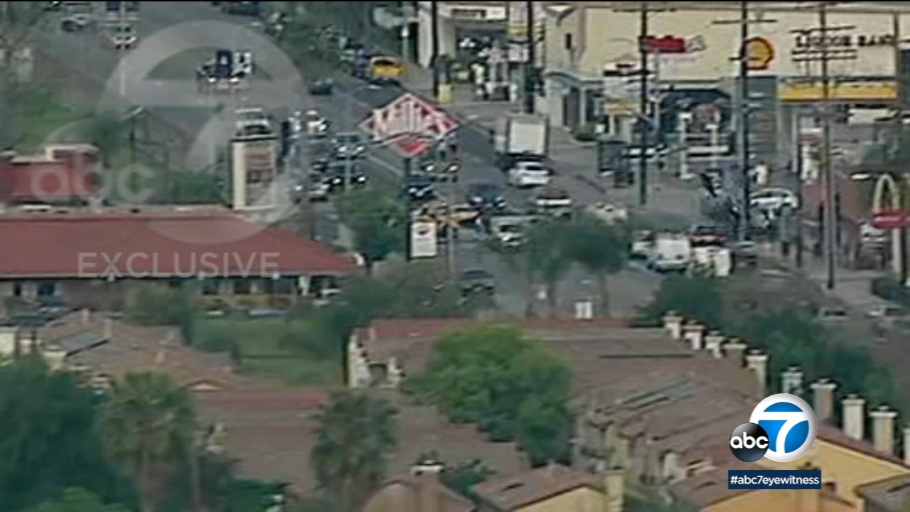 Police chase ends in violent crash in Lake Balboa, injuring at least 4 people