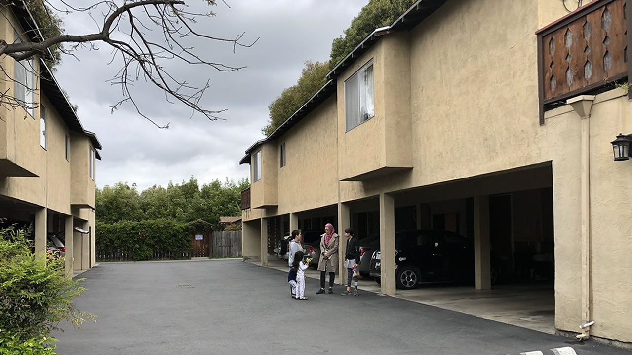 Mountain View CIty Council votes to demolish family apartments for multi-million dollar townhomes
