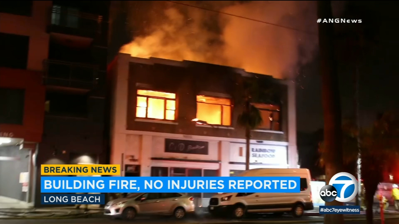 Fire engulfs vacant 2-story commercial building in Long Beach