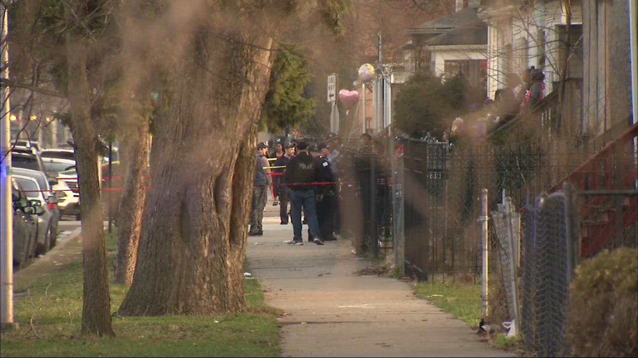 6 shot, including 2 children, in West Englewood