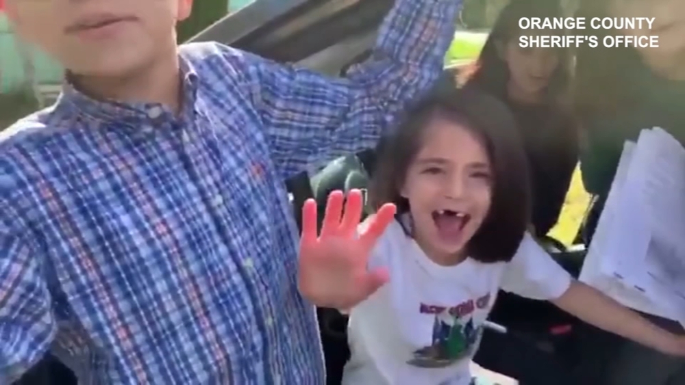 Anonymous donors give car to young woman raising 5 siblings
