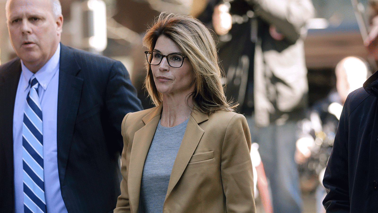 College admissions scandal Lori Loughlin, husband 'didn't realize