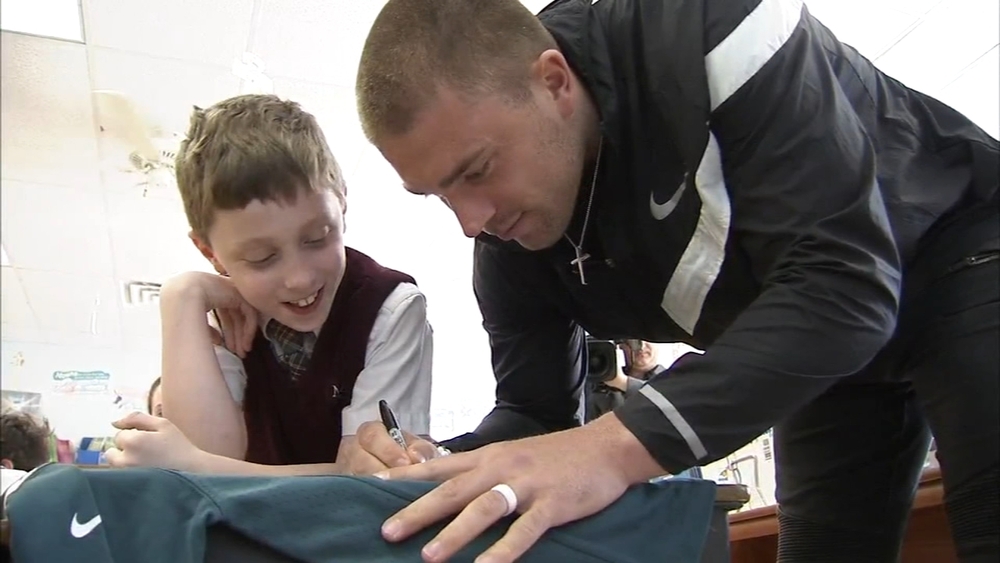 Zach Ertz surprises 8-year-old boy battling rare birth defect in Chester County