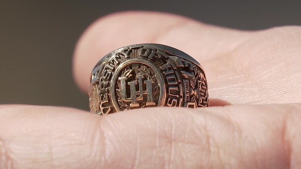 Woman on the search for owner of missing UH class ring