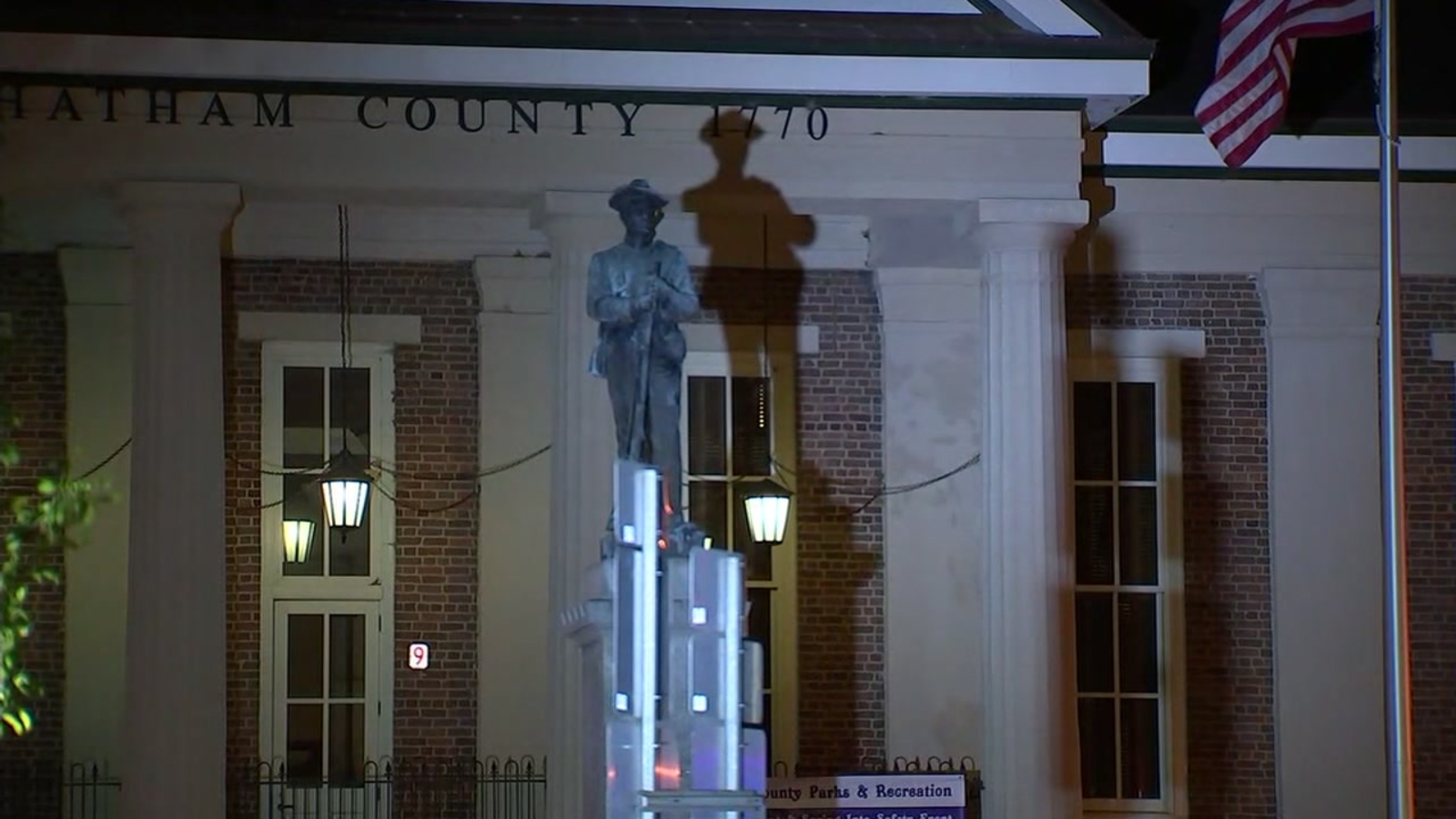 Hundreds attend spirited debate about Pittsboro's Confederate statue ABC11 RaleighDurham