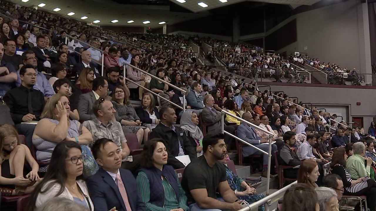 More than 2,000 people become U.S. citizens on Naturalization Day