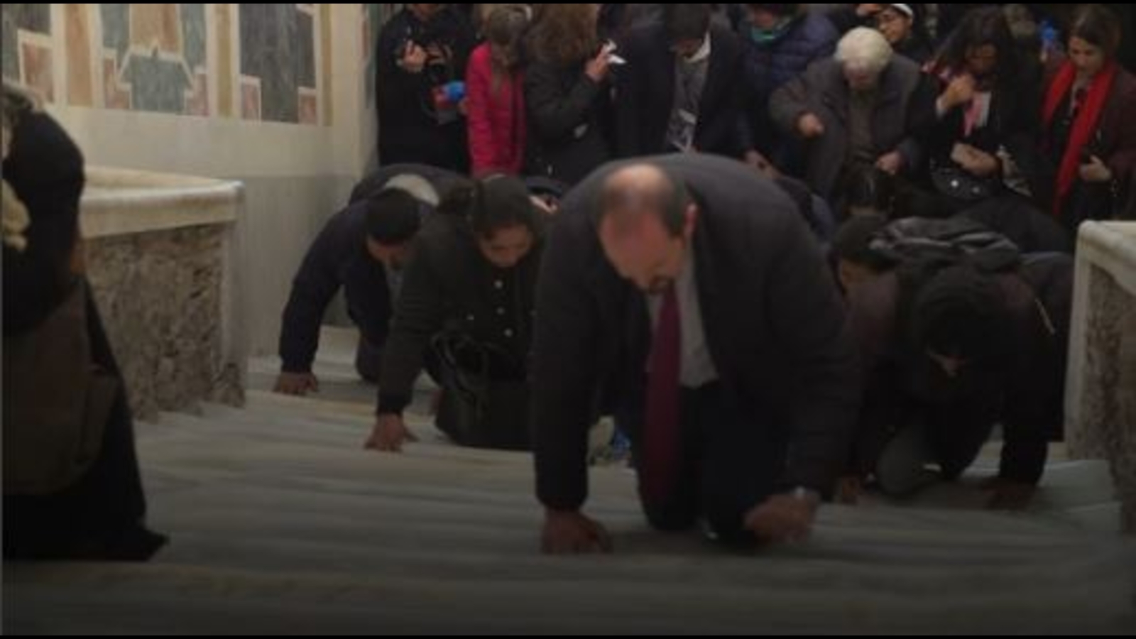Visitors Walk The Same Stairs That Jesus Is Believed To Have Climbed Before The Crucifixion 6abc Philadelphia