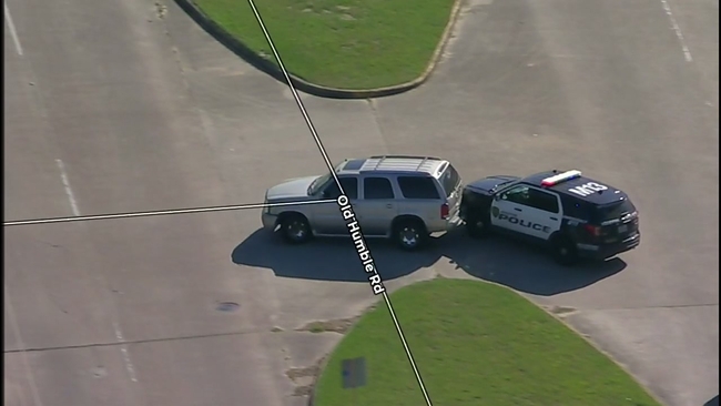 Wrong-way driver leads police on chase in north Houston - ABC13 Houston