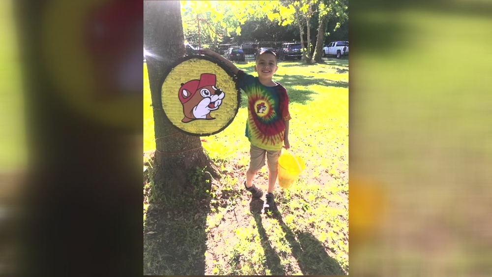 9-year-old celebrates birthday with Buc-ee's themed party