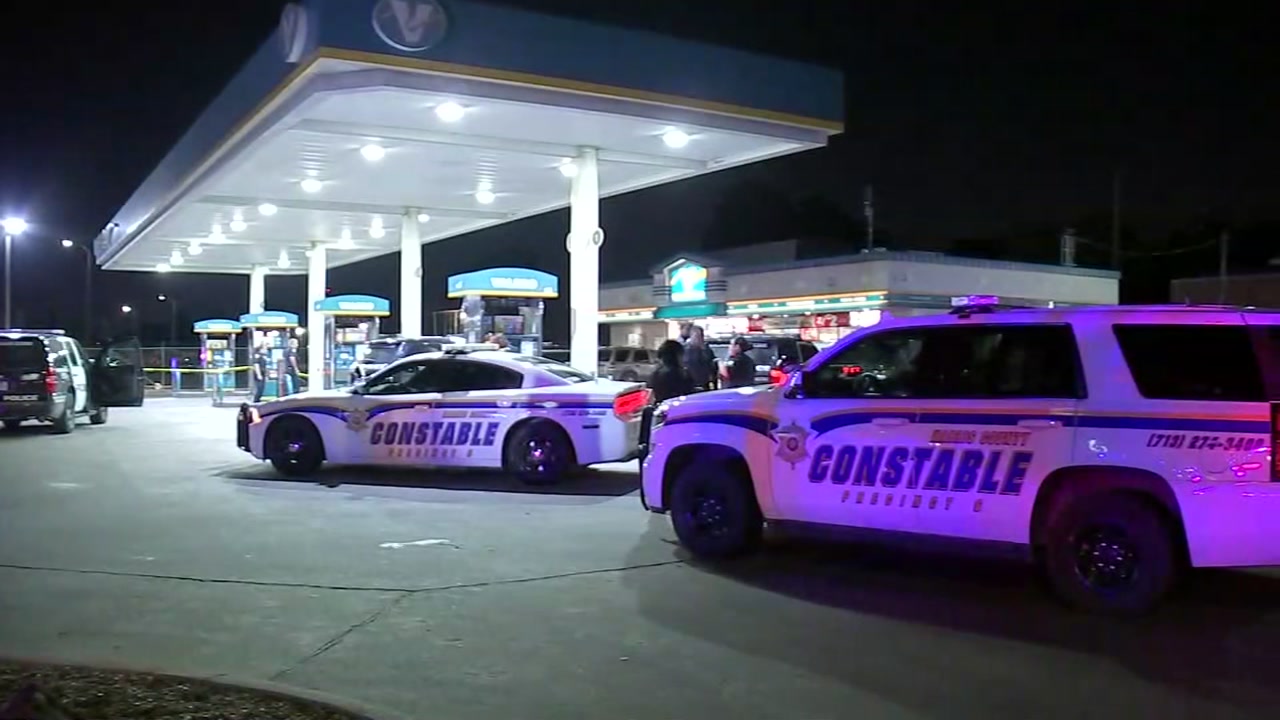 Off-duty deputy shoots robbery suspect in northwest Houston