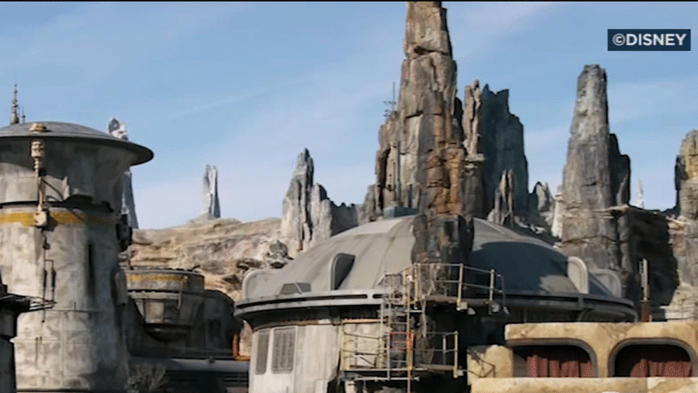 'Star Wars: Galaxy's Edge' reservation dates announced 