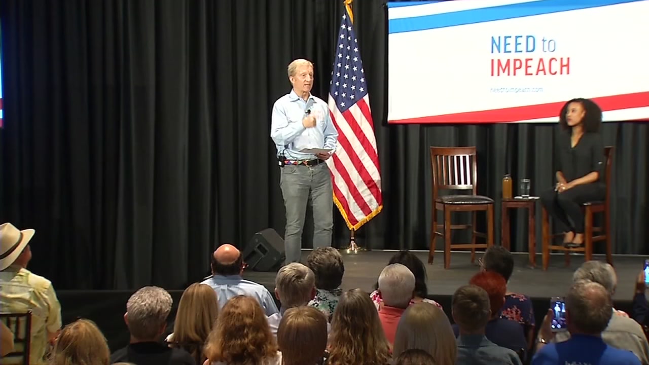 Packed room at a 'Need To Impeach' town hall meeting in Pleasanton