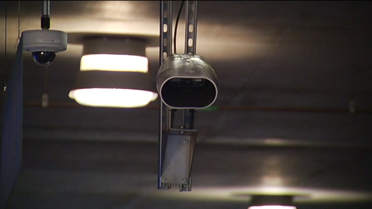 BART board approves use of license plate readers