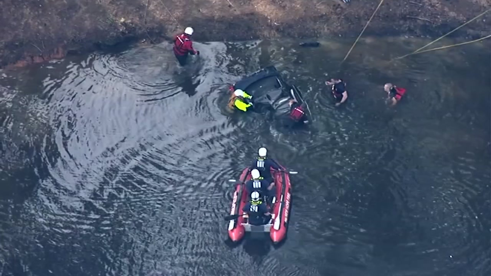 1 person pulled from car that crashed into Northshore Lake