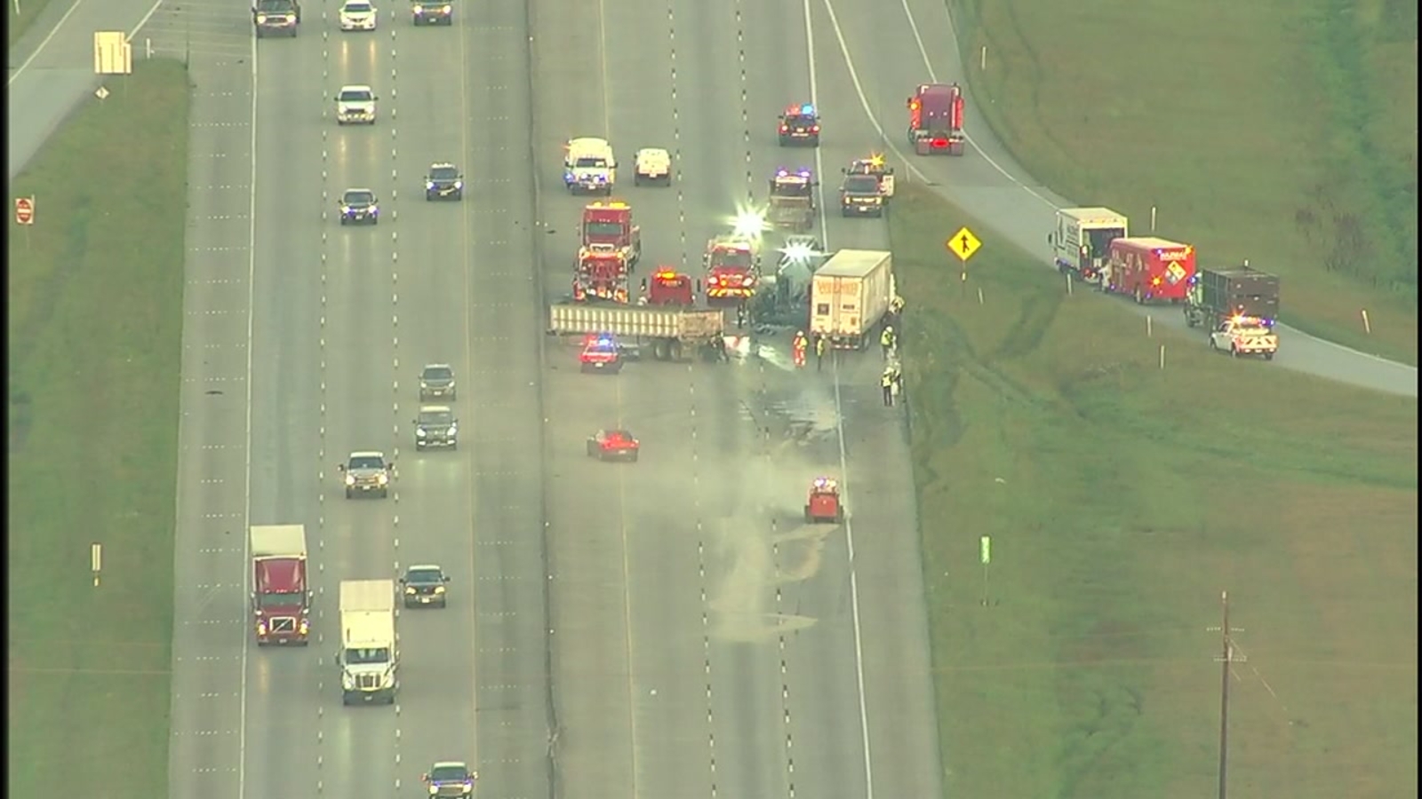 Semi crash and hazmat spill blocking I10 WB at Pederson in Waller Co