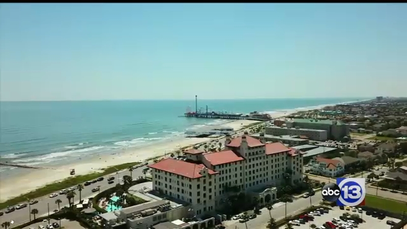 Galveston Island Welcomes Return Of Clear Blue Water In 19 Abc13 Houston