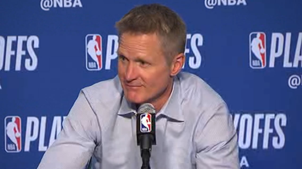 Warriors coach turns to Curry's parents for help after son's repeated foul trouble 