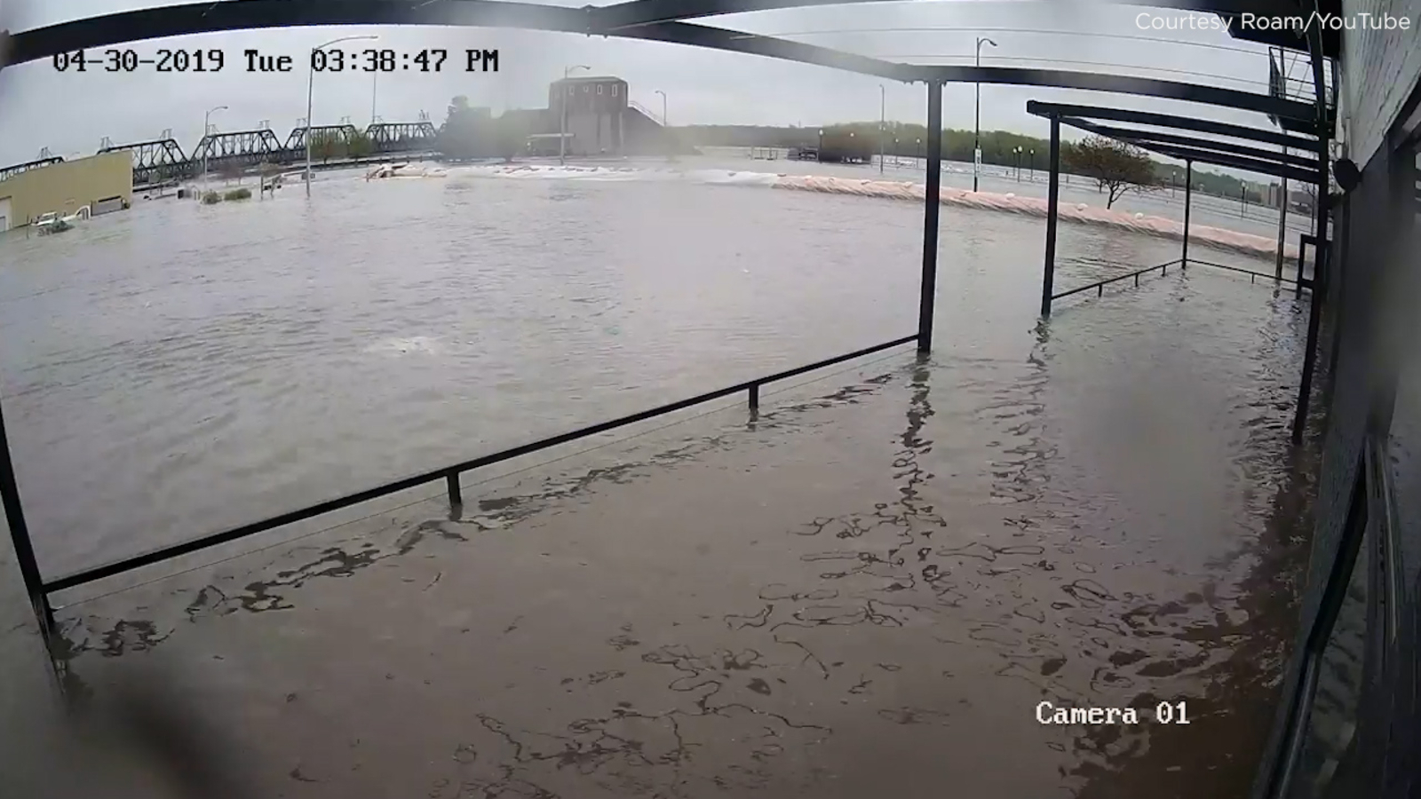 Davenport levee breach Surveillance video captures moment of breach as