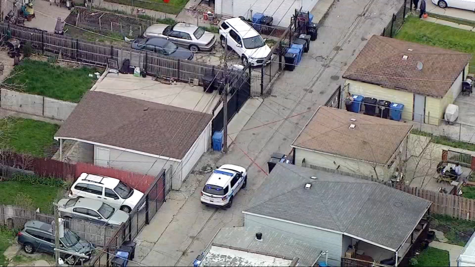 Newborn baby abandoned on trash can in Illinois park recovering after ...