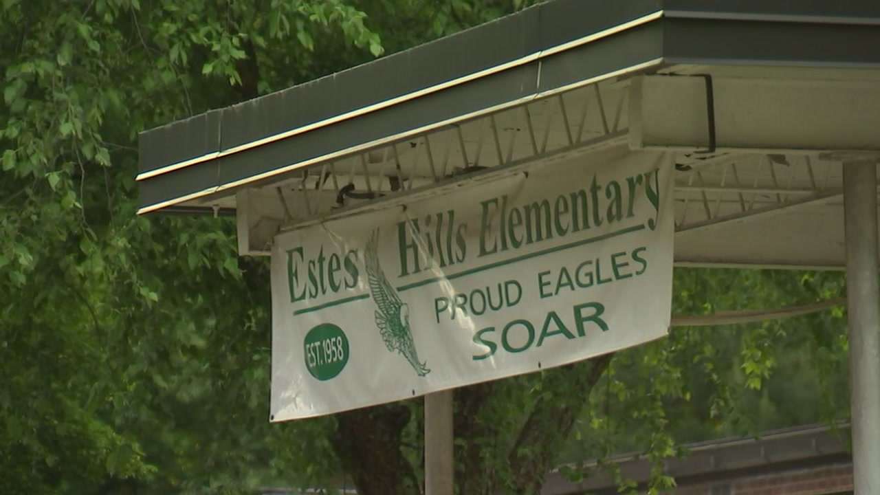 School therapist says Chapel Hill elementary school ignored sexual abuse of first graders