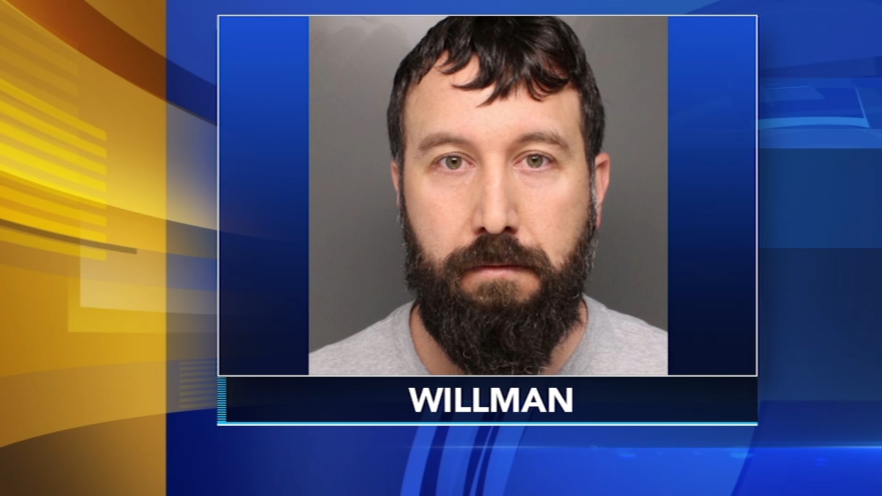 Former Palisades School District teacher charged with assaulting, sexting students