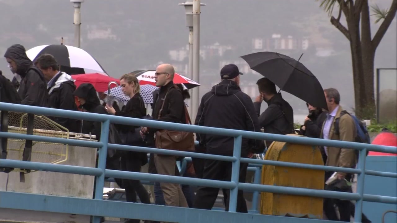 Unusual Spring storm moves into Bay Area