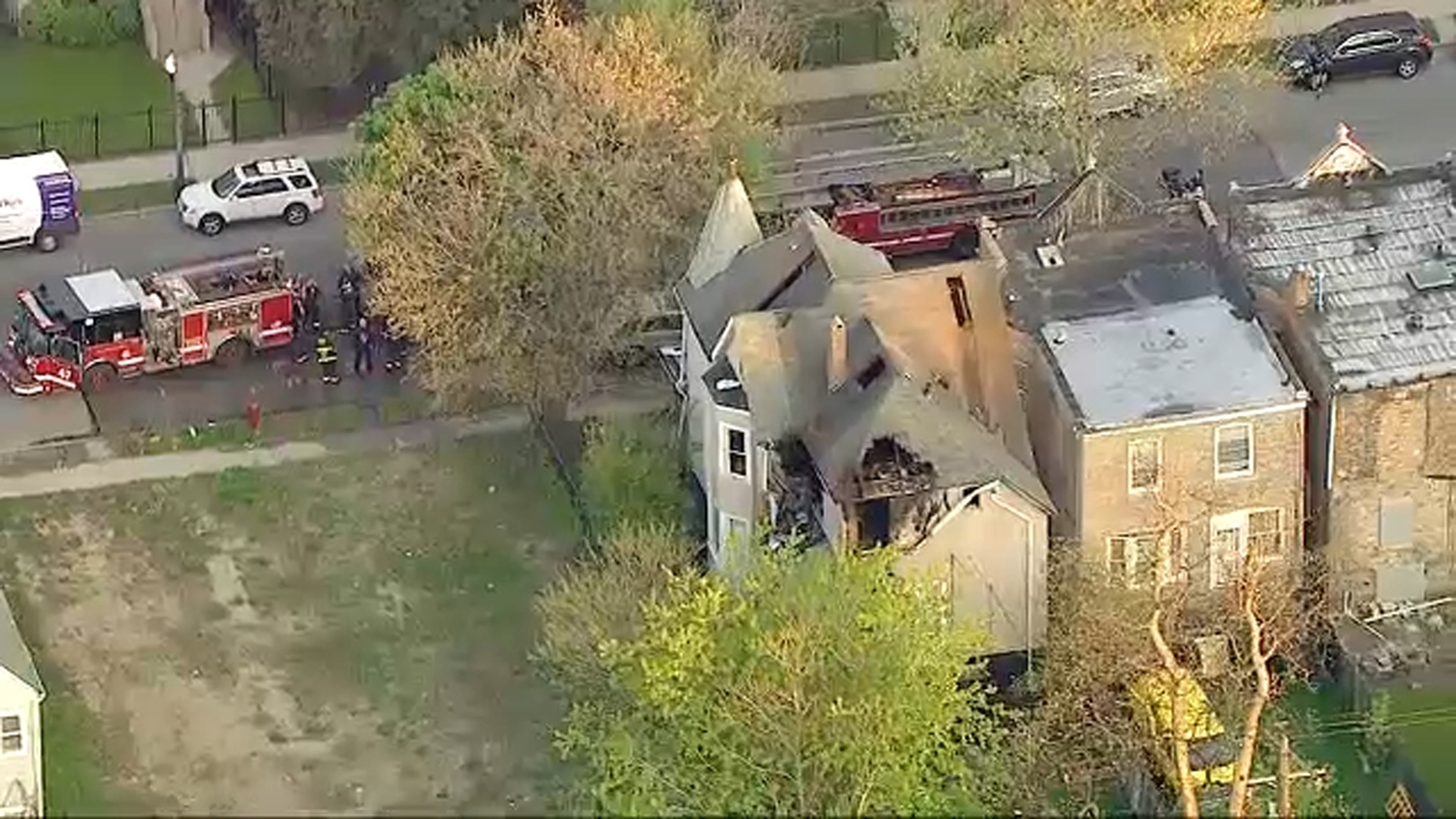 4yearold boy, woman critically injured in Park Manor fire ABC7 Chicago