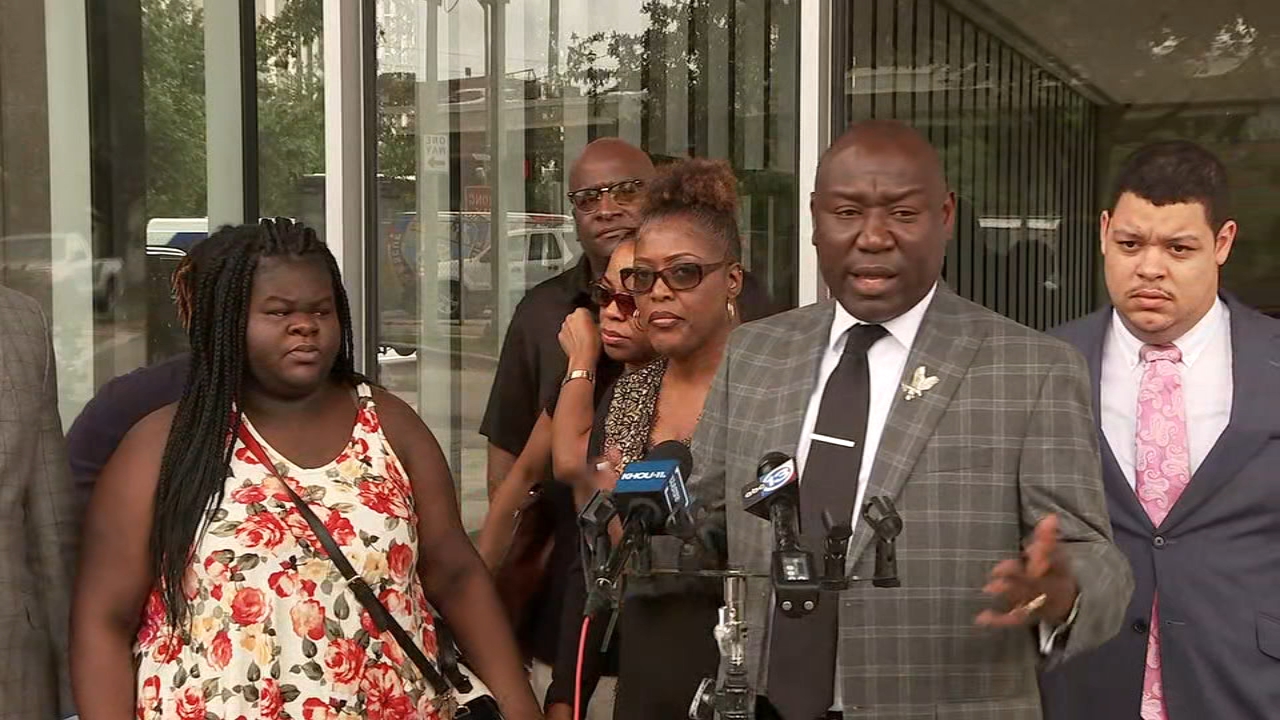 Family of woman killed by Baytown officer meets with DA's office