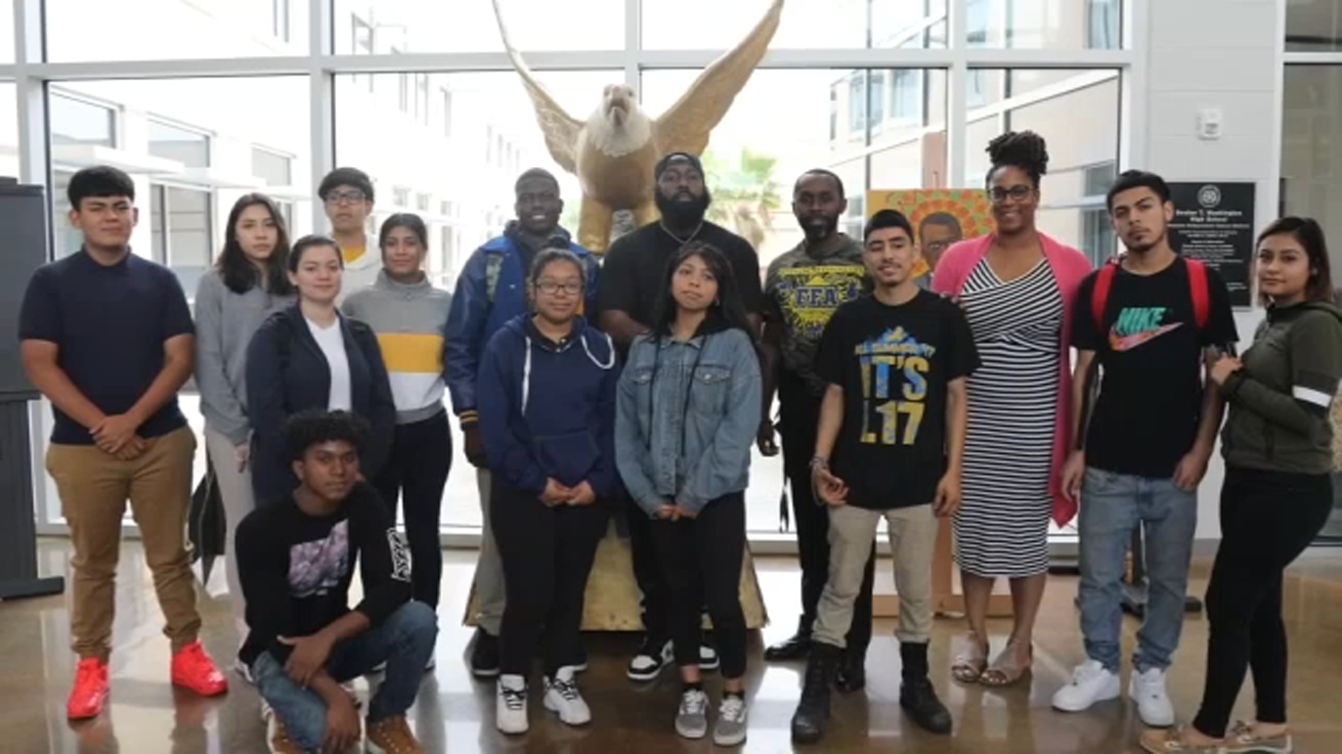 Trae the Truth covers graduation costs for Booker T. Washington seniors