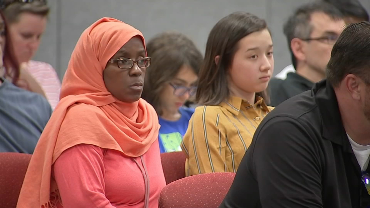Pearland student told she can't wear hijab without note, parent says