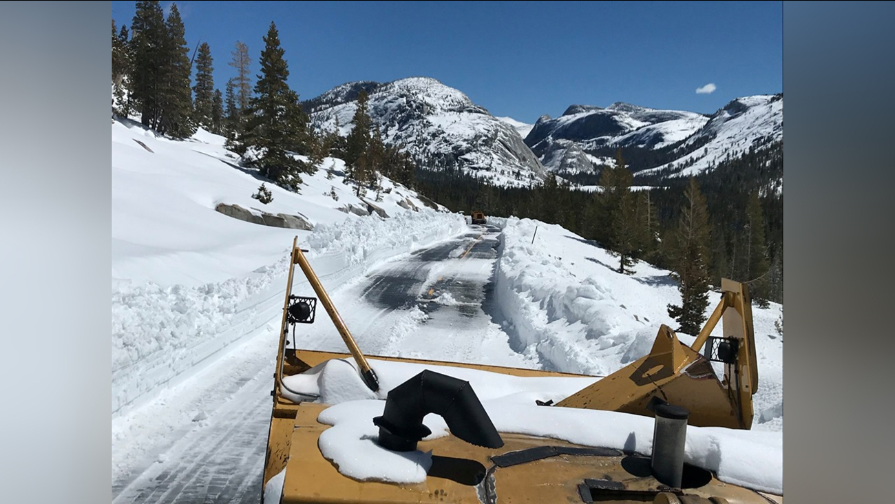 Snow plows clearing roads in Yosemite after recent storms ABC30 Fresno